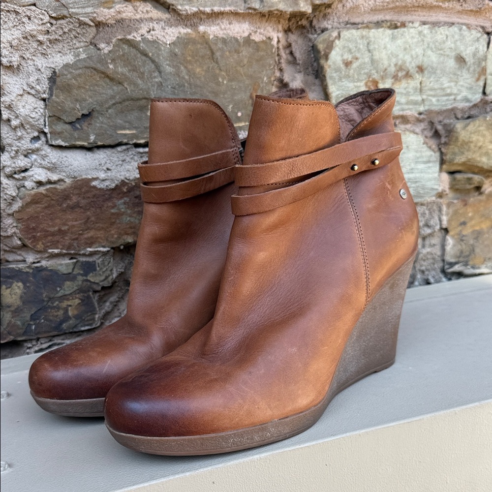 UGG Brown Leather Wedge Boots